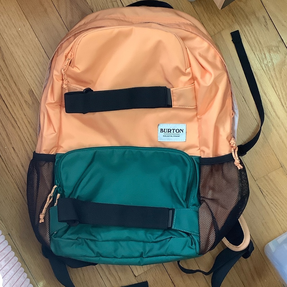Burton Treble Yell 21L Peach and Green Two-Tone Daypack